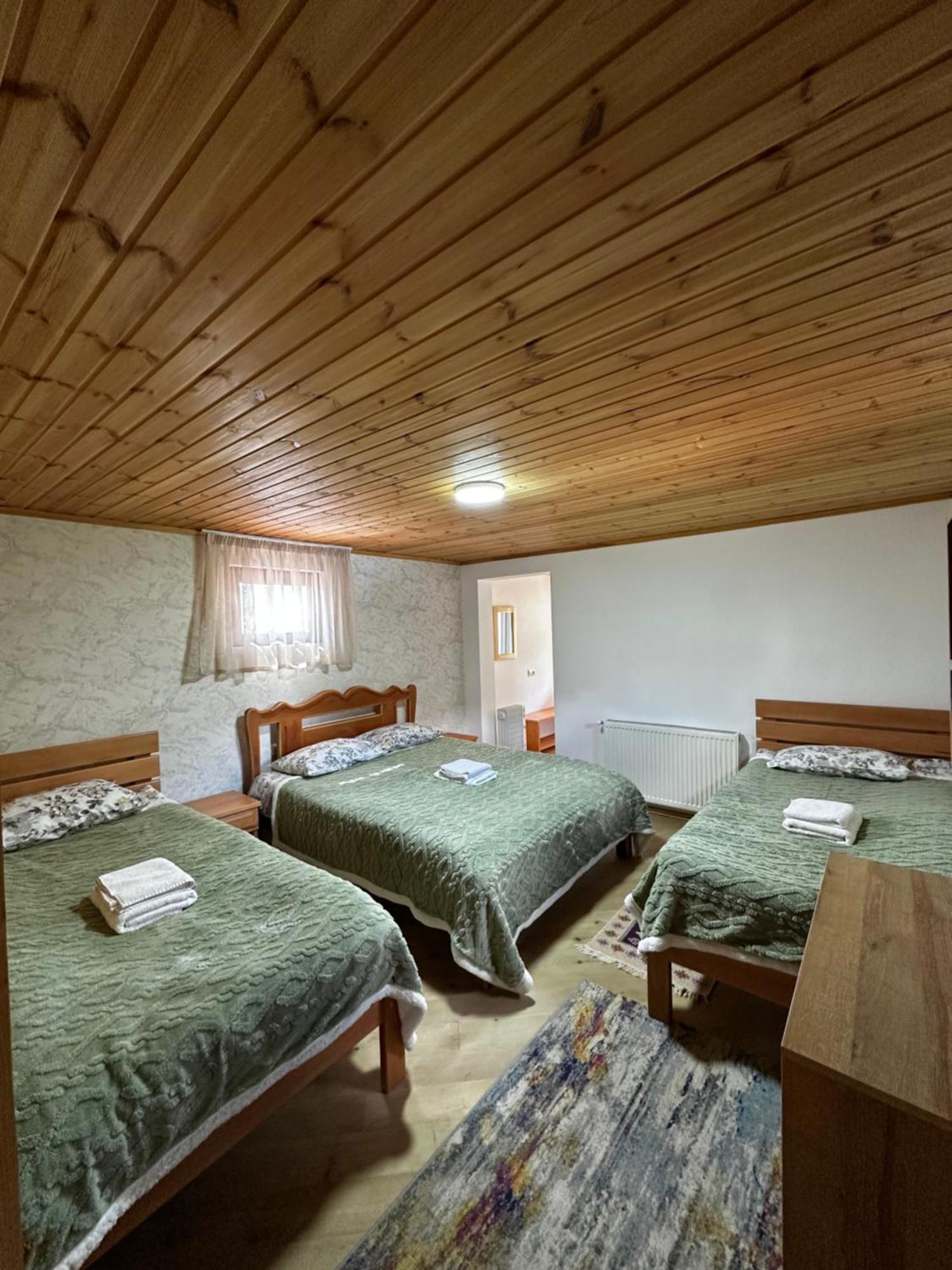 Guest House Victor Zhabeshi Екстер'єр фото