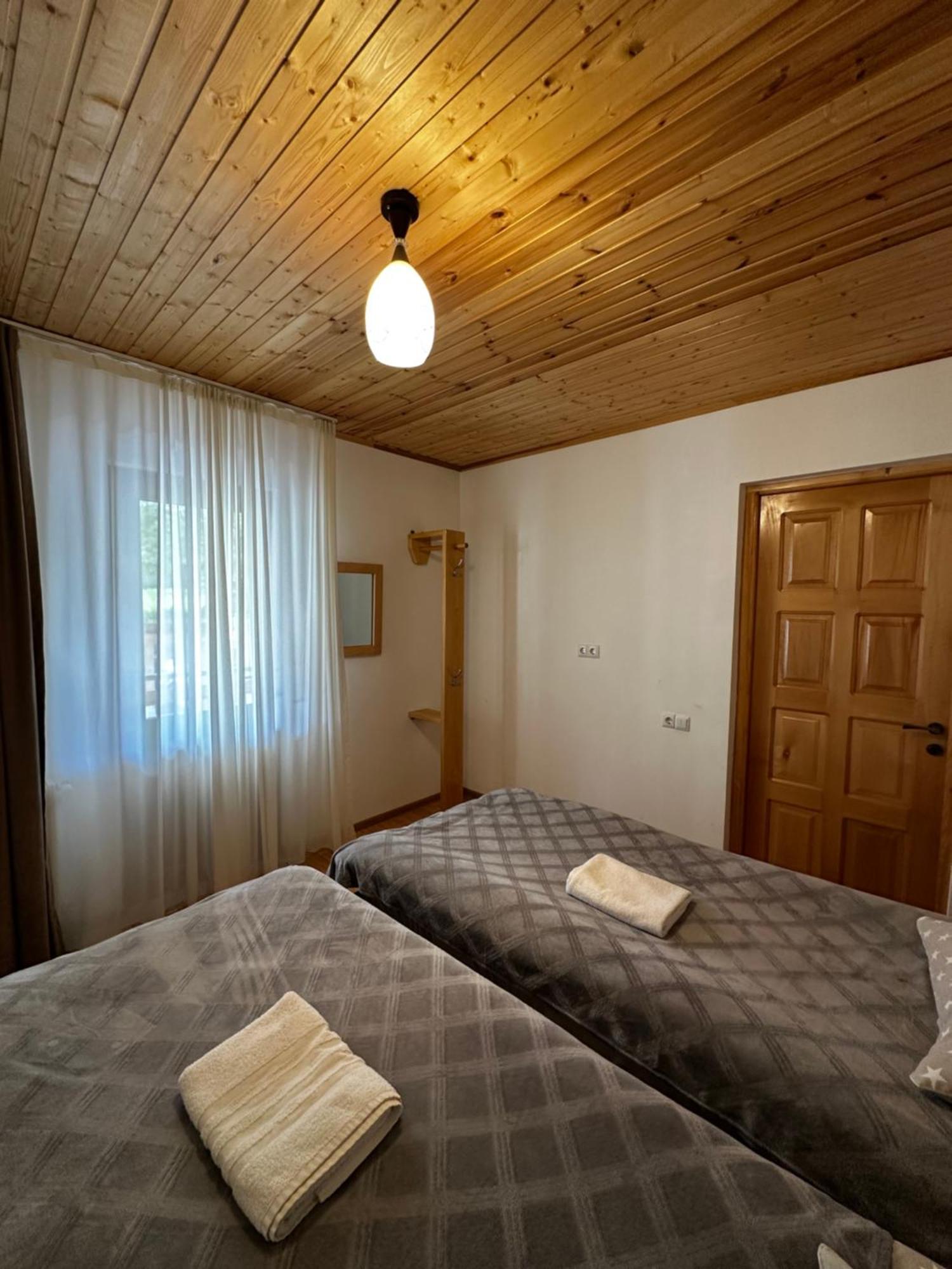 Guest House Victor Zhabeshi Екстер'єр фото