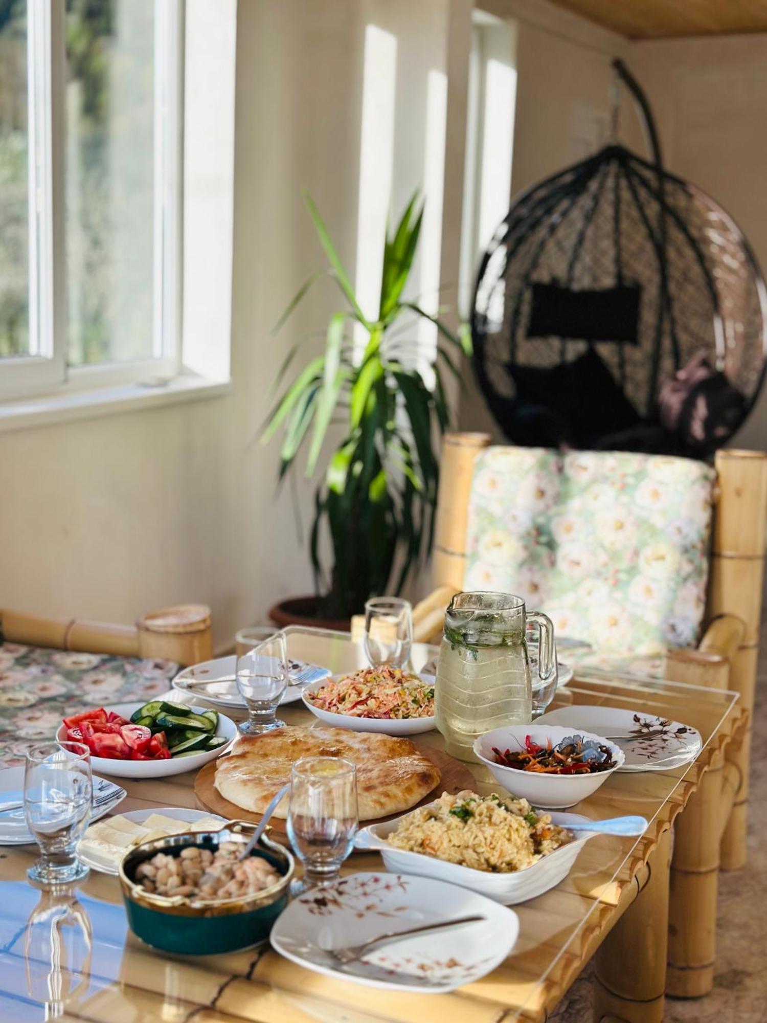Guest House Victor Zhabeshi Екстер'єр фото