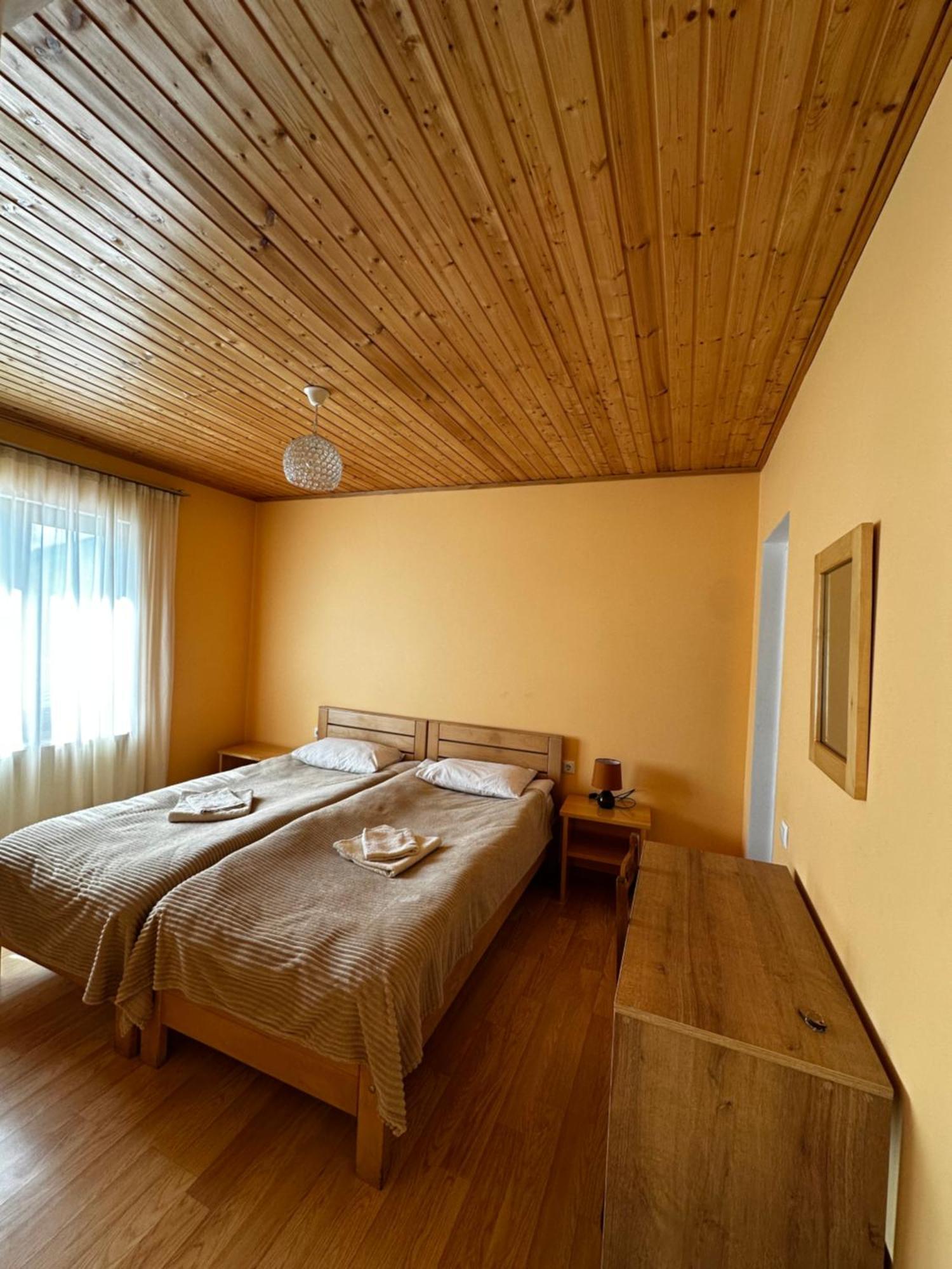 Guest House Victor Zhabeshi Екстер'єр фото